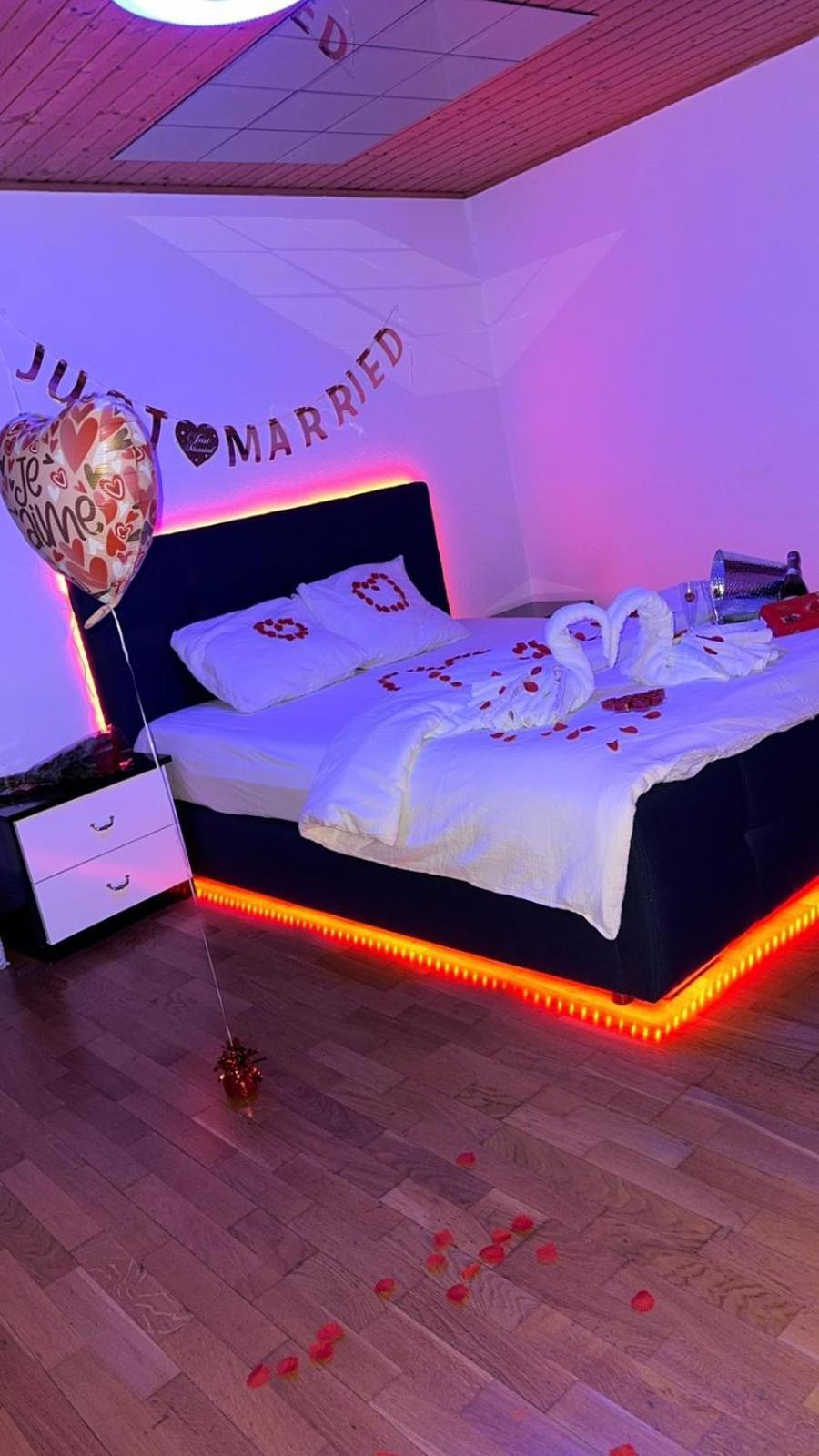 Appartement Avec Love Room Payerne Exterior photo
